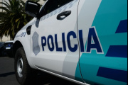 Violento asalto bajo la lluvia: una mujer fue atacada por motochorros en Los Hornos y crece el temor vecinal