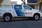 Conmoción en Los Hornos: asesinaron a un joven de un disparo en el pecho tras una aparente disputa sentimental