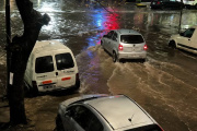 Las intensas lluvias en La Plata provocaron graves inundaciones y dejaron zonas totalmente anegadas