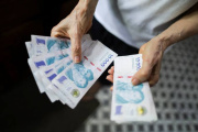 La inflación y la falta de paritarias eficientes pulverizan los sueldos en el sector formal de la economía