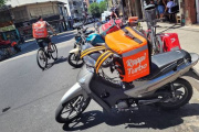 Explotan las dos ruedas: por qué cada vez hay más motos en las calles de La Plata