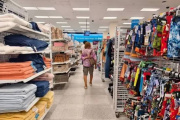 La fiebre por lo importado, un fenómeno de época que impacta en el comercio de La Plata