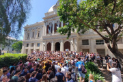 Los docentes de la UNLP vuelven a parar y se movilizan en reclamo de un aumento salarial del 33%
