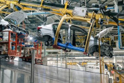 Automotriz de Fiat, Peugeot y Citroën frena su producción por siete semanas